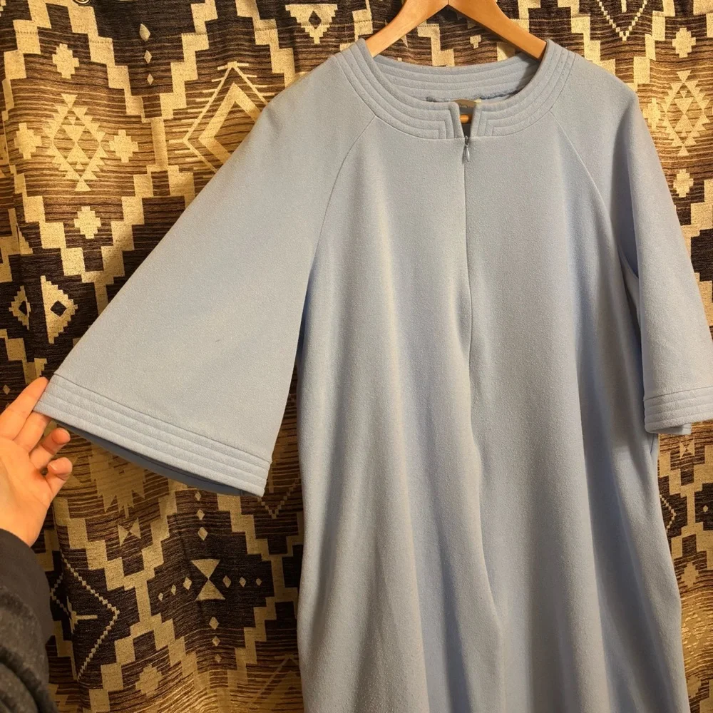 Vintage Vanity Fair Night Gown / Night Dress Size Large. House Coat / Dress